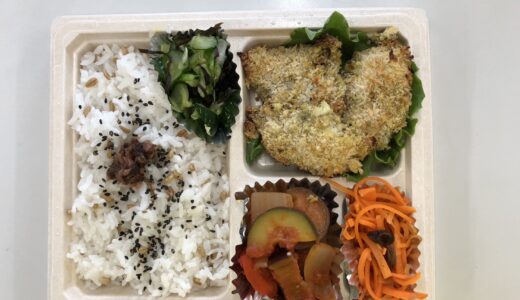 こども食堂・赤魚のカレー風味パン粉焼き弁当（2025年7月11日開催）